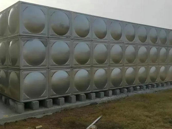 清洗济南不锈钢生活水箱的具体步骤是什么？
