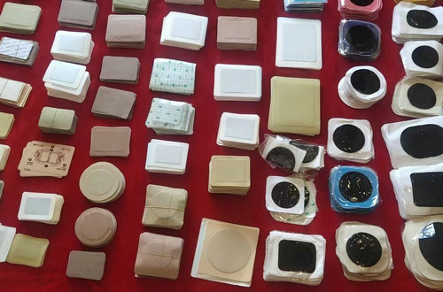 如何降低膏药代加工服务的成本？