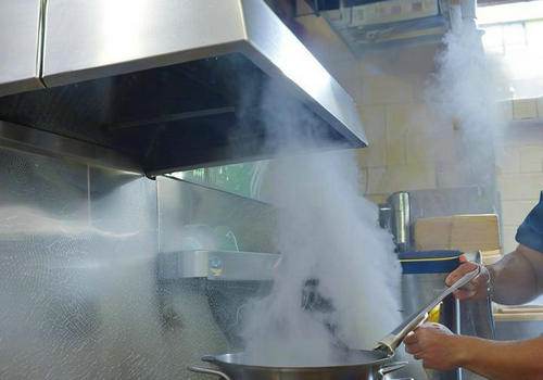郑州餐馆后厨油烟管道清理油污的频率一般是